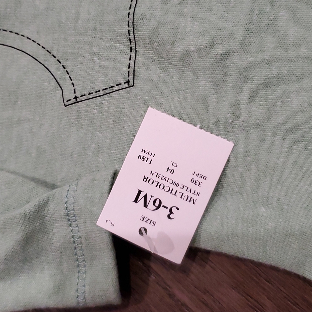 Baby Yoda bodysuit (3-6 Months) - Picture 5 of 6